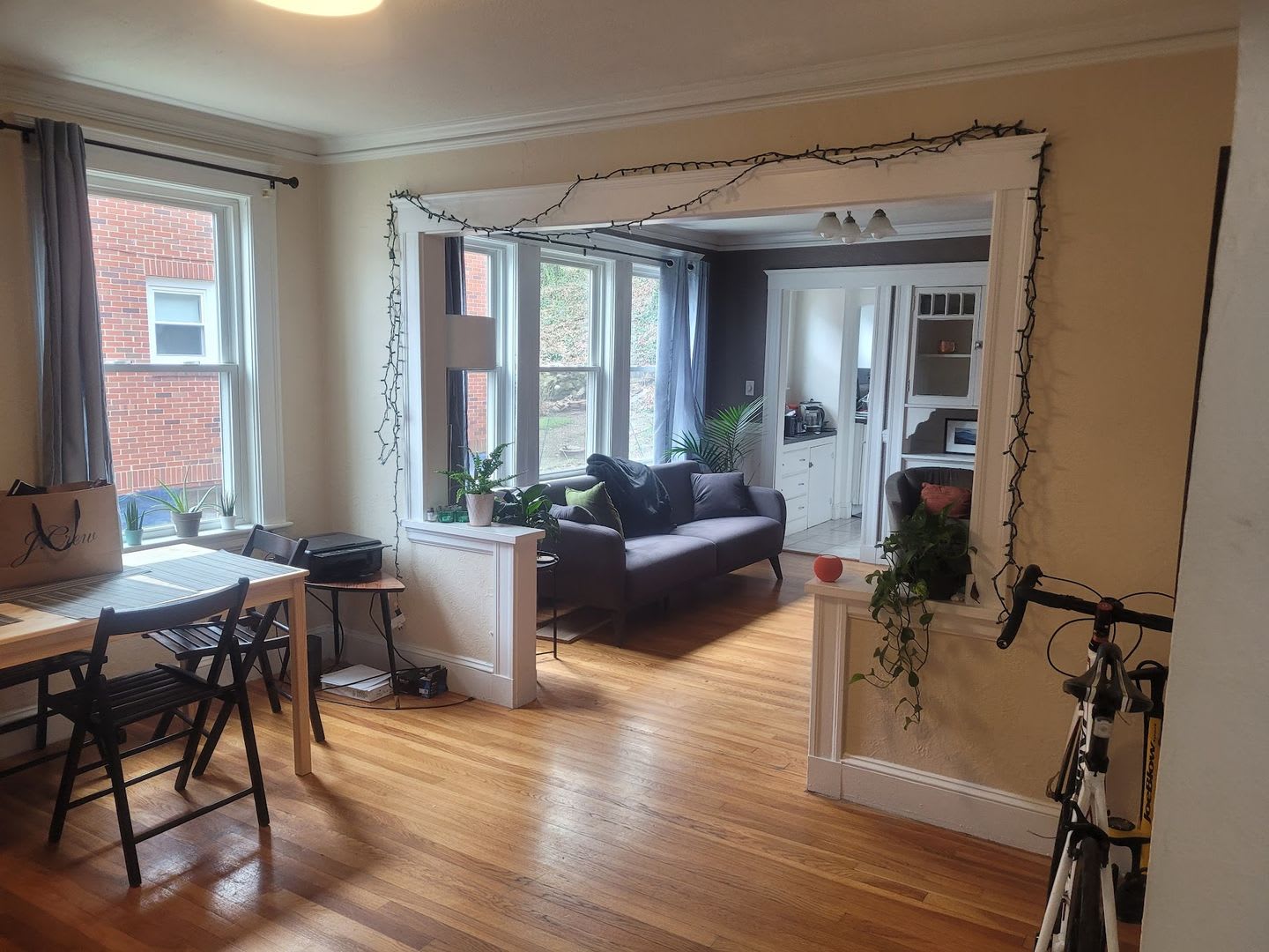 Spacious Brighton 3-Bedroom with Garage Parking – photo 2