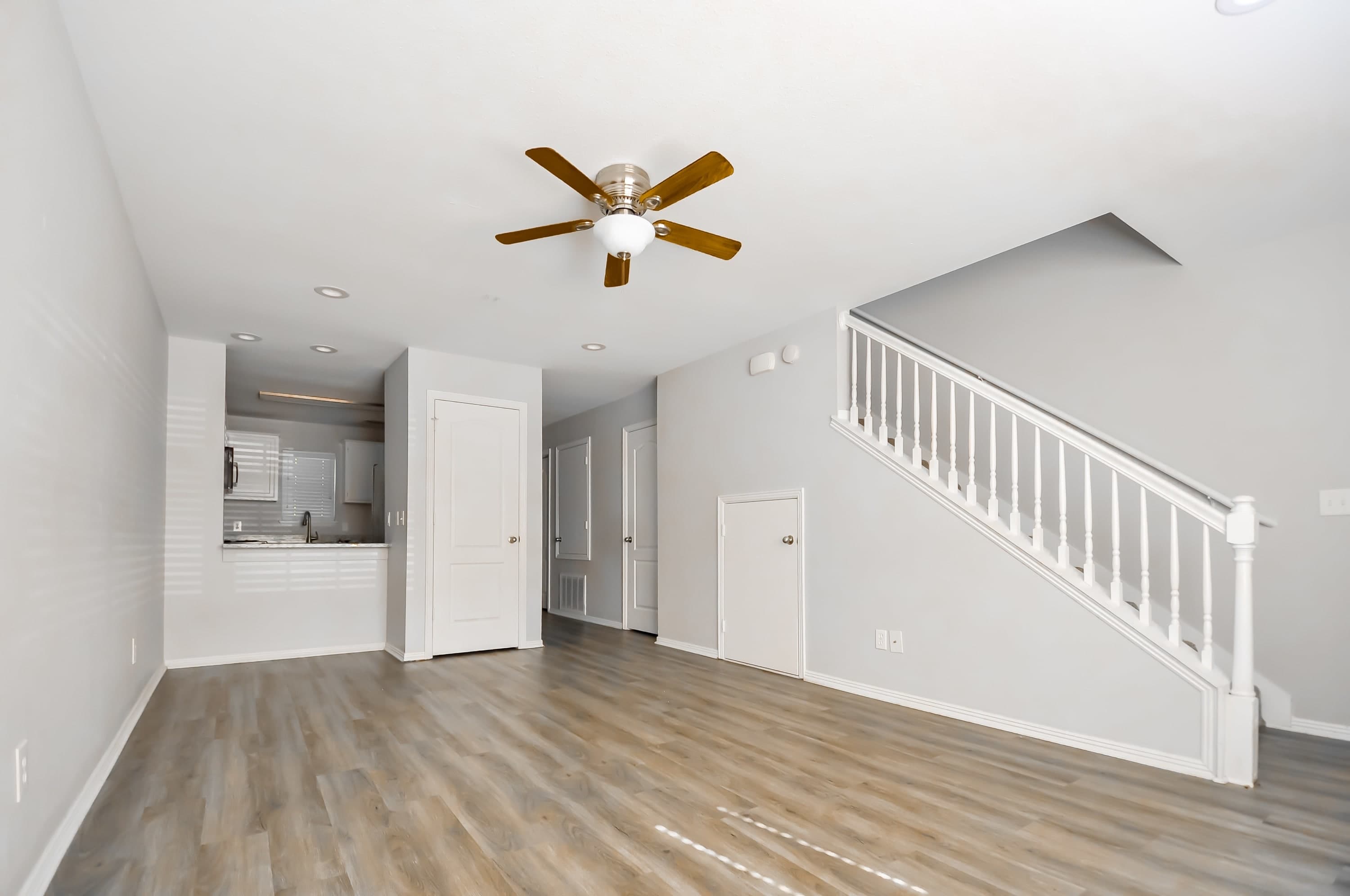 1446 West Netherland Way – photo 3