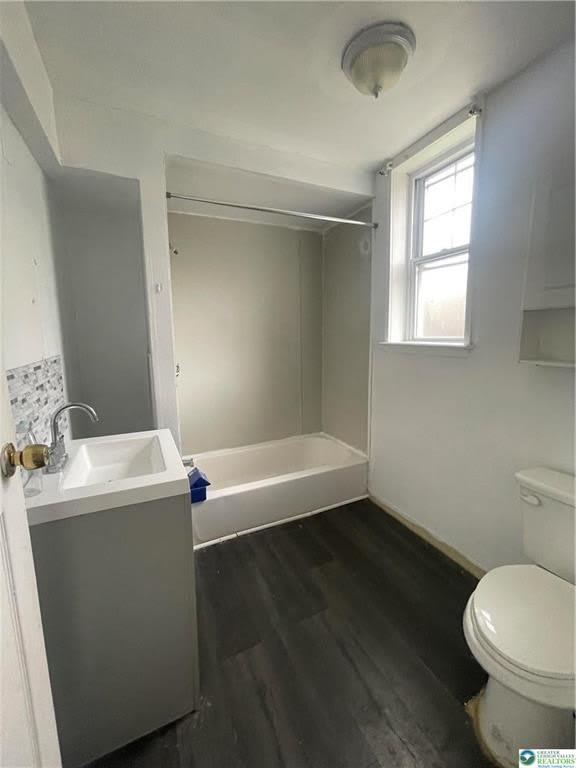551 Sumner Court – photo 5