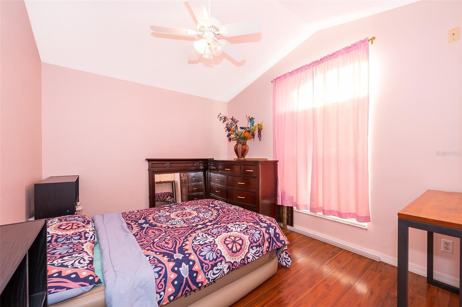 900 AMERICAN ROSE Parkway – photo 3