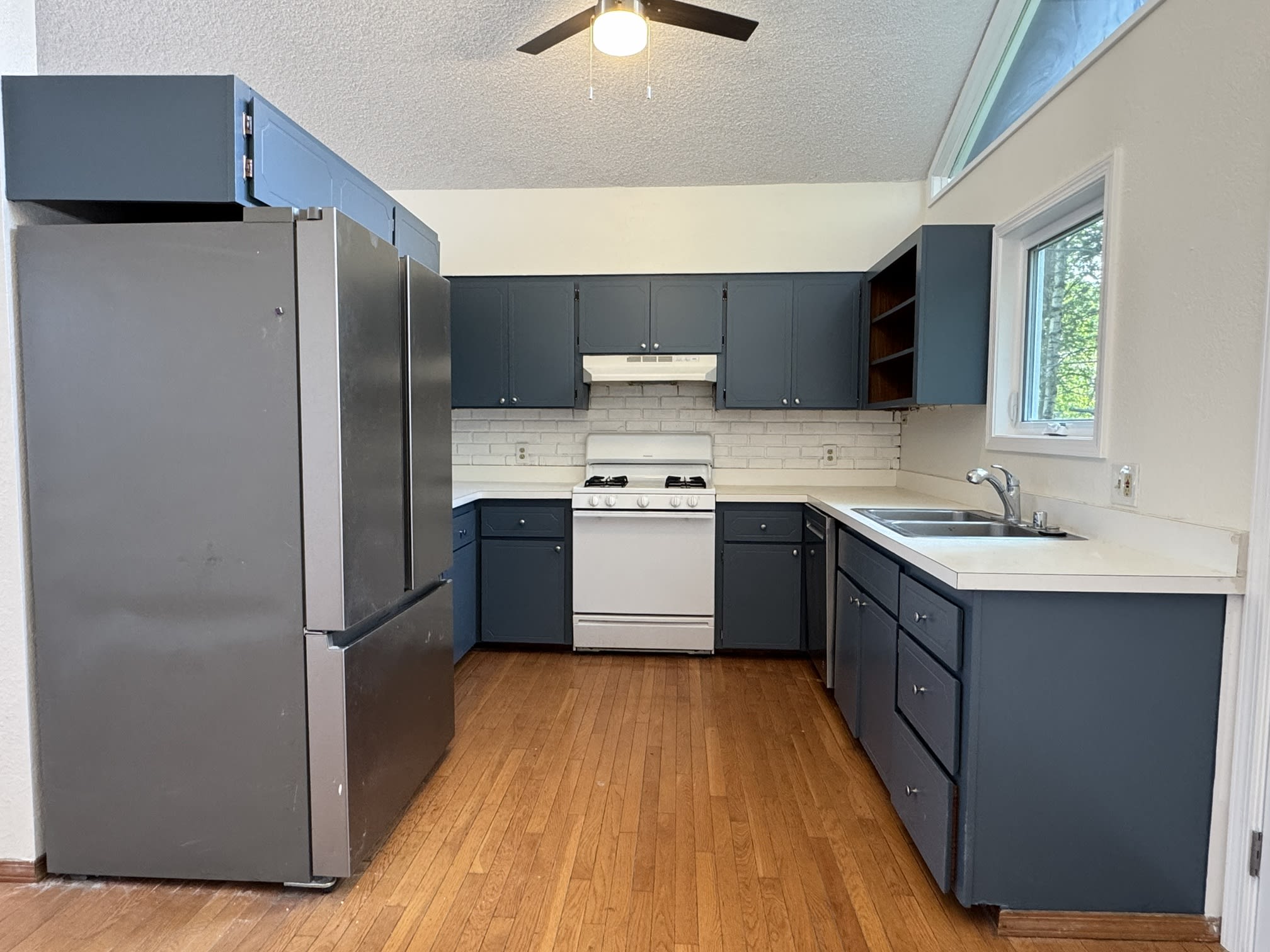 1233 Crescent Drive – photo 4