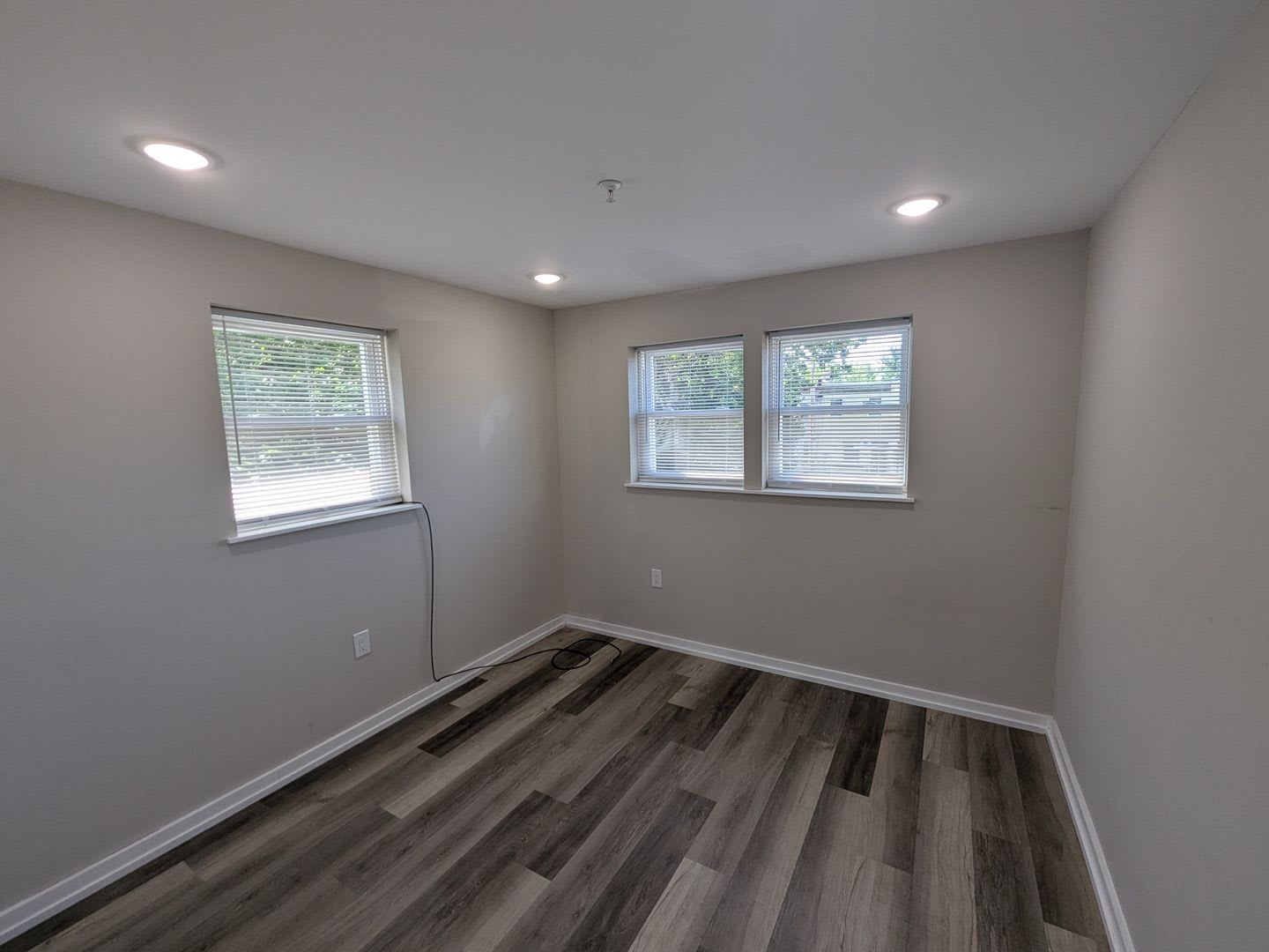 4946 W Thompson St. – photo 2