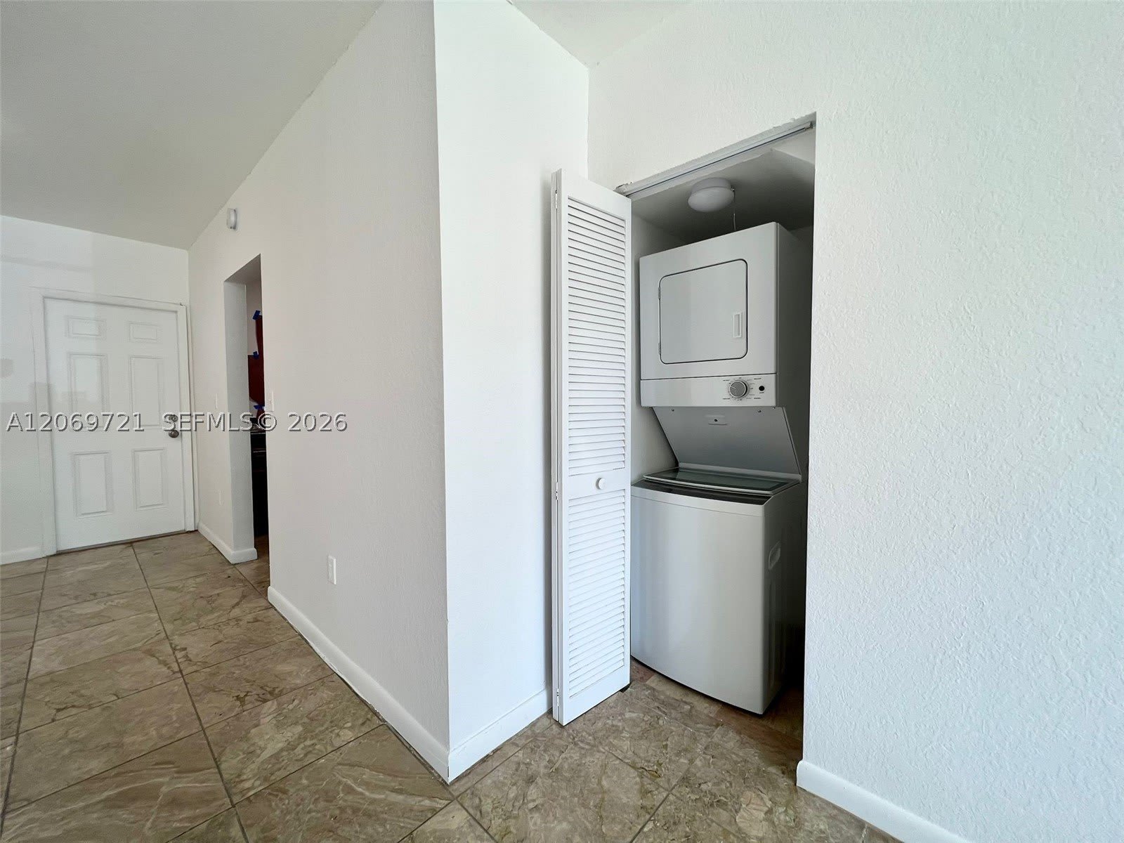 8460 Nw 4Th Ct – photo 4