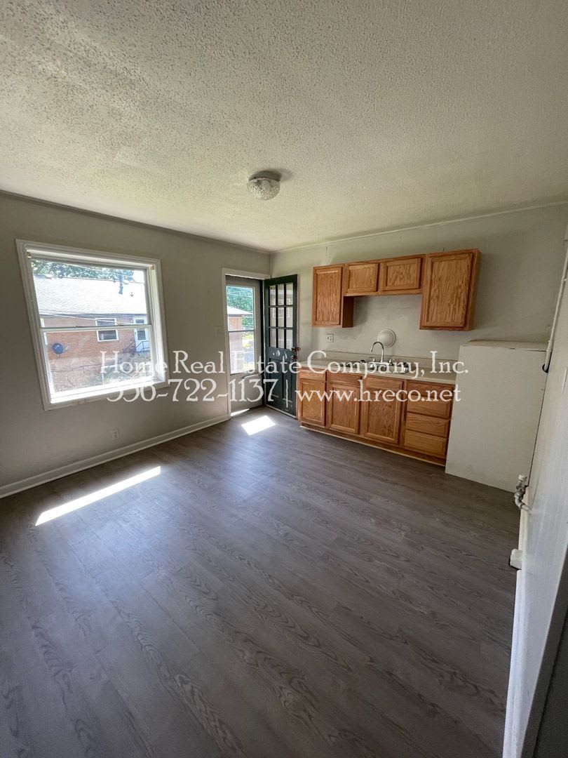 Cambridge Apartments – photo 2