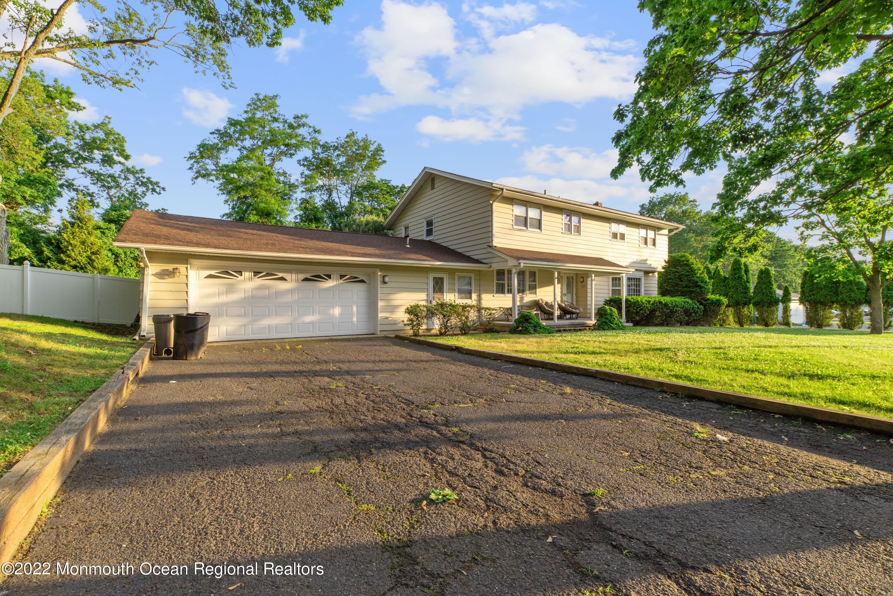2 Karen Court – photo 1
