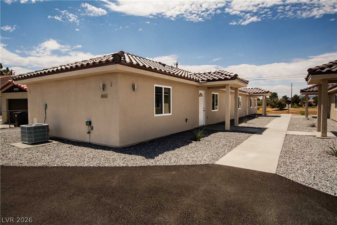 660 San Lorenzo Street – photo 2