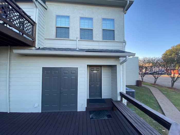 329 East Washington Avenue – photo 4