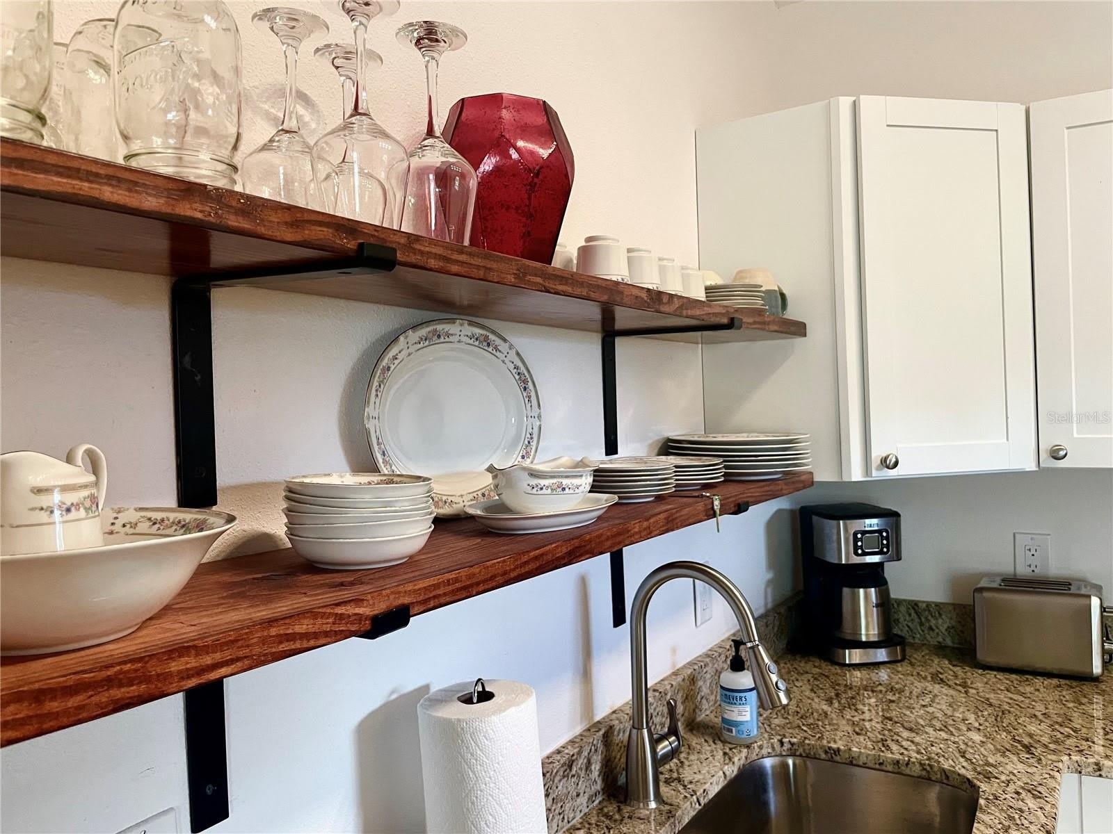 1484 CLEVELAND Street – photo 5