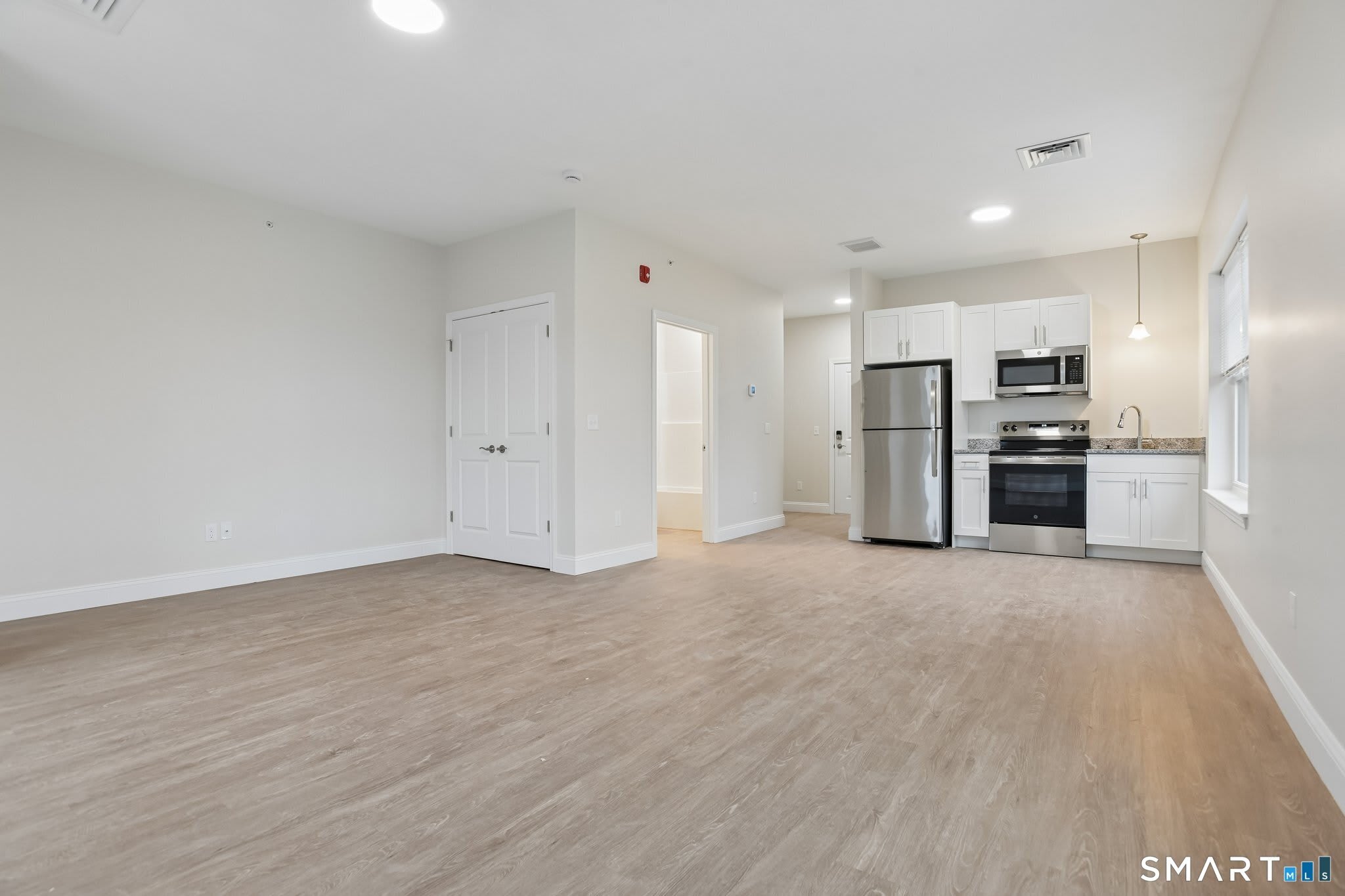 55 Steele Boulevard – photo 2
