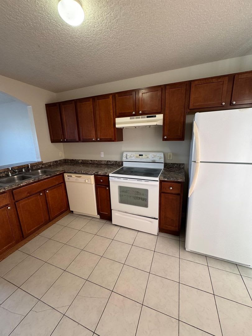 3 Bedroom, 1 bathroom Duplex Winter Haven! – photo 5