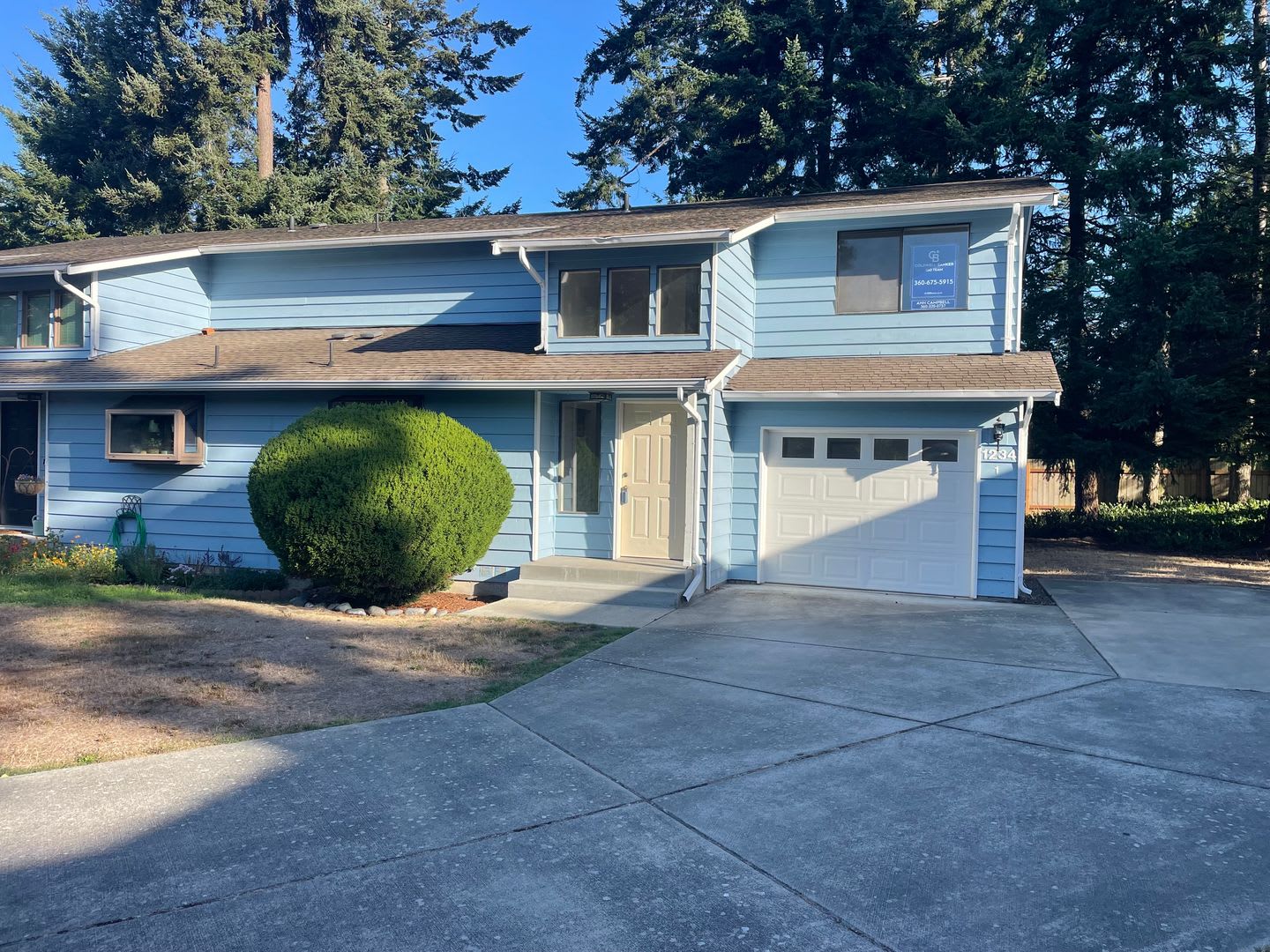 Charming Condo In The Heart Of Oak Harbor Now Offering A Rare 6 Month Lease Opportunity With Possible Month To Month Options After – photo 1