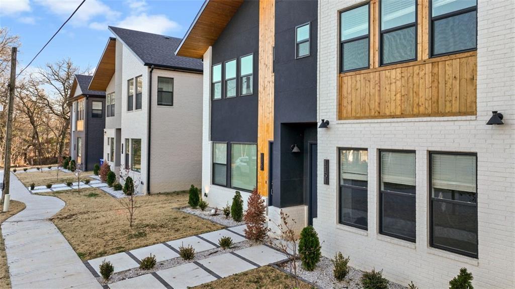 1145 Northeast Monroe Street – photo 3