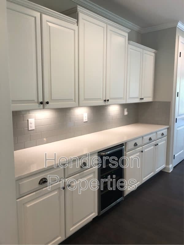 10728 Vanguard Parkway – photo 5