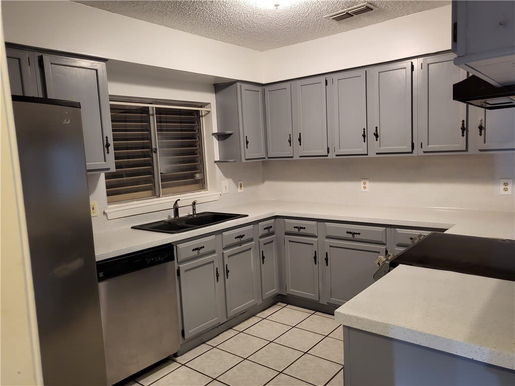 9514 Blue Jay Street – photo 3