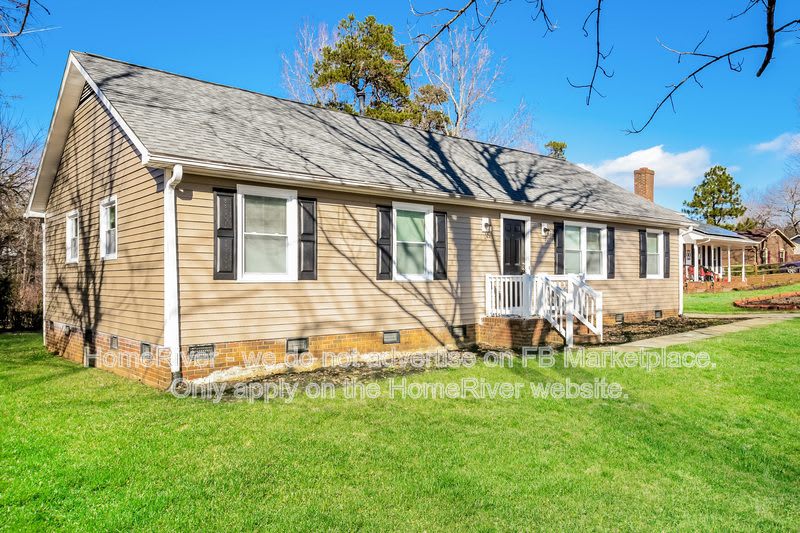 703 Woodlake Dr – photo 2