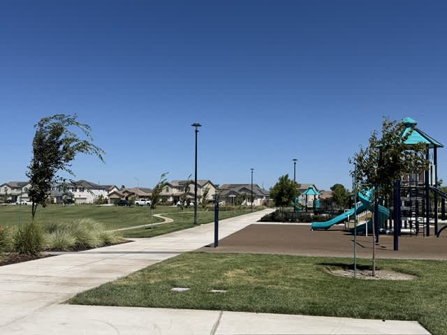 2448 Riparia Street – photo 3