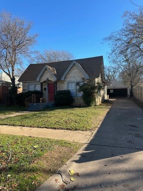 881 Ross Avenue – photo 2