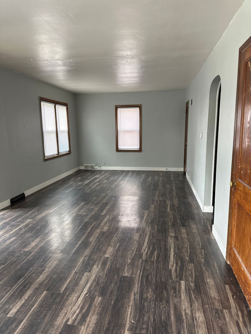 3 Bedroom 1 Bath Single Family Home 1324 Stratford Waterloo, IA – photo 2