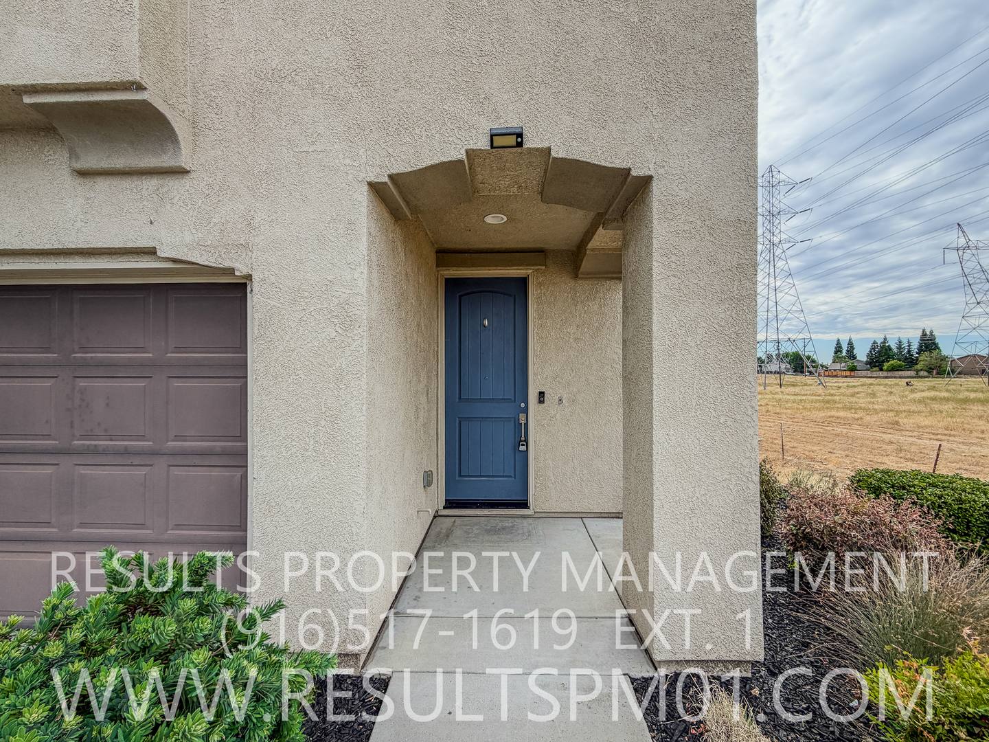 Beautiful and Spacious 5 Bed w Loft Home – photo 2