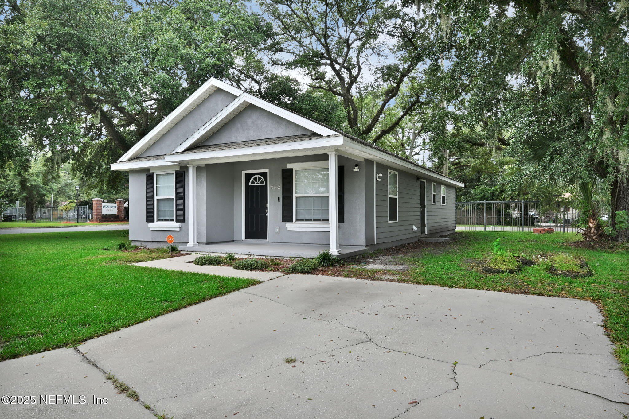 3702 WOOD CREEK Lane – photo 1