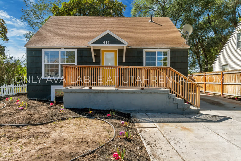 411 W Main St – photo 3