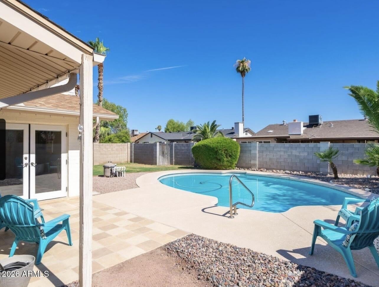 2046 E YALE Drive – photo 4