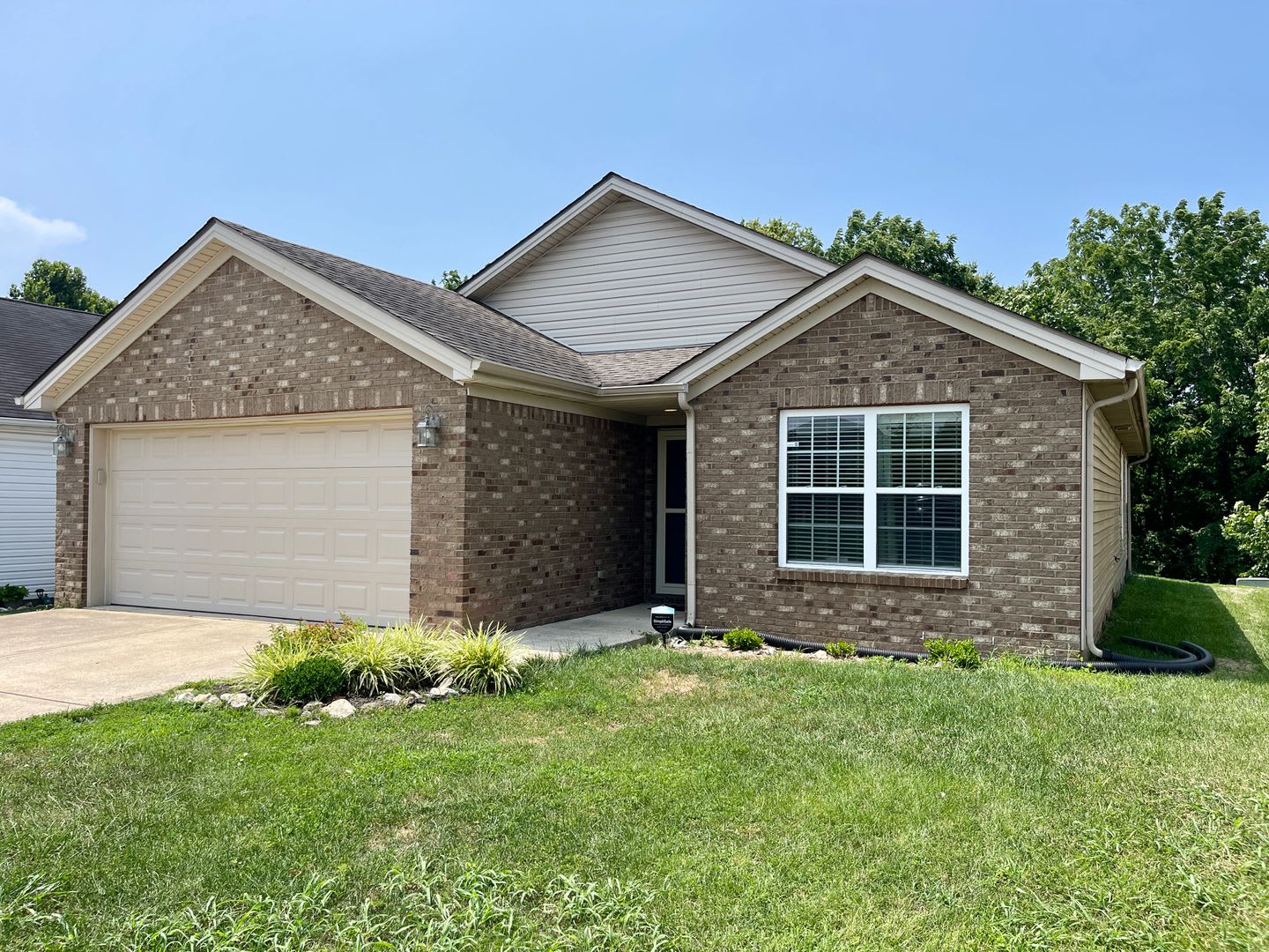 Coming Soon! 3 Bed 2 Bath Home in Kearney Ridge! – photo 2