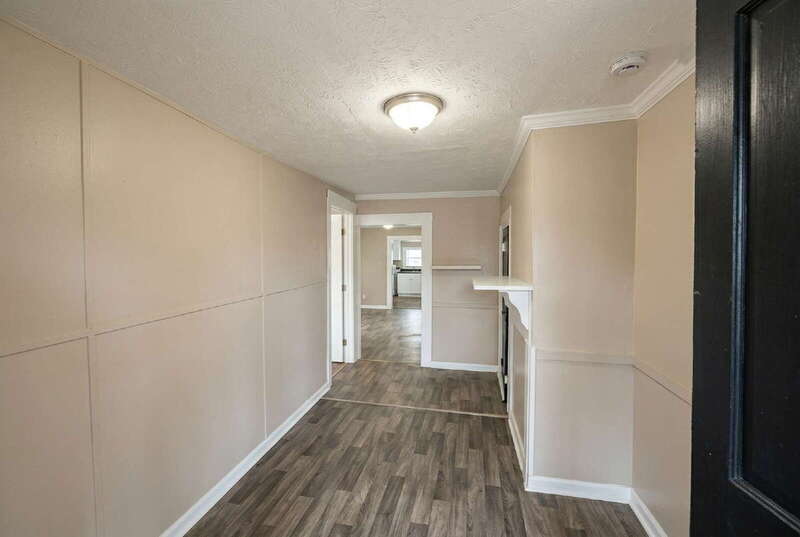 218 Irving Avenue – photo 2