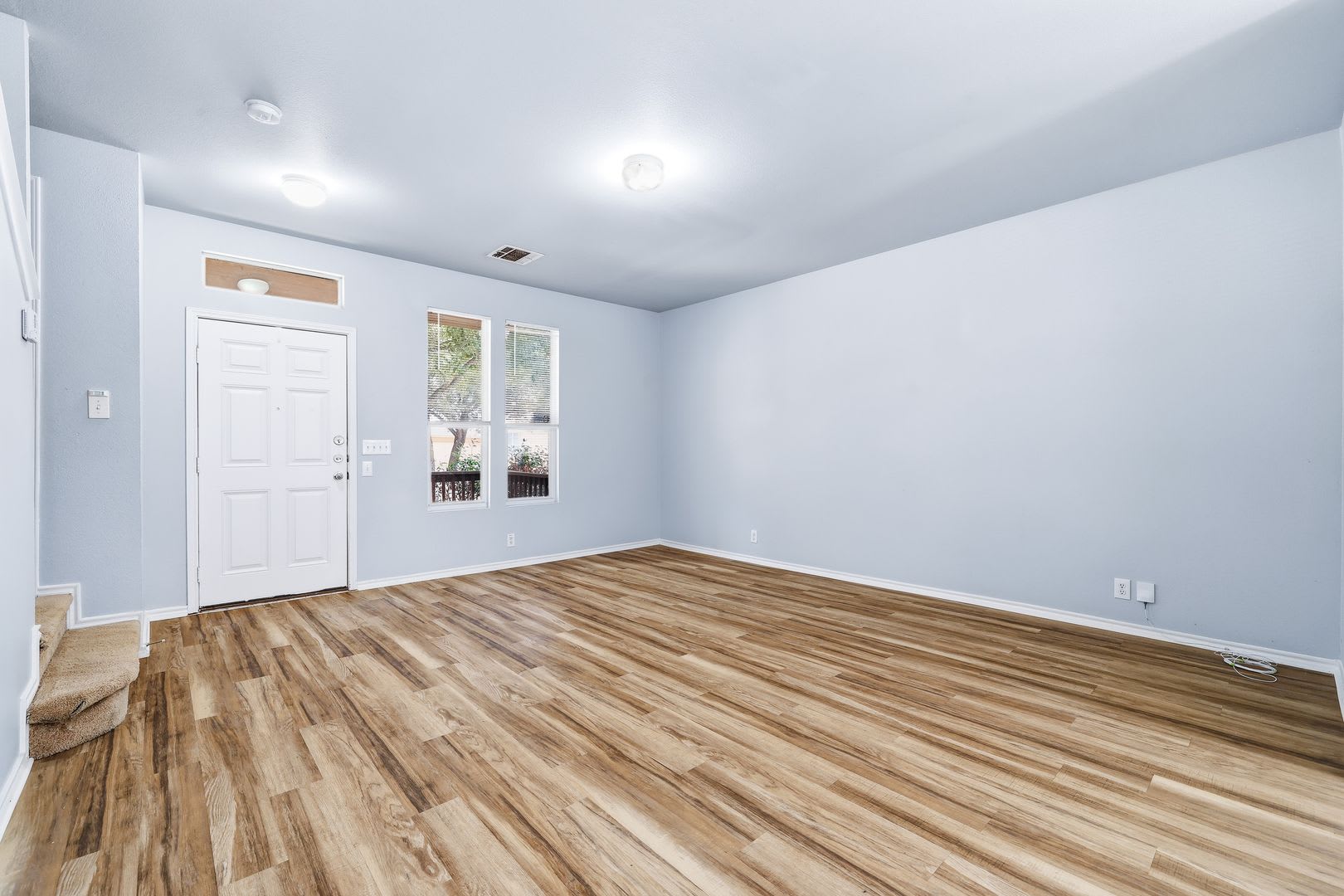 Move In Special Two Weeks Free Townhome With Dual Primary Suites Contemporary Living Near Texas A M San Antonio – photo 3