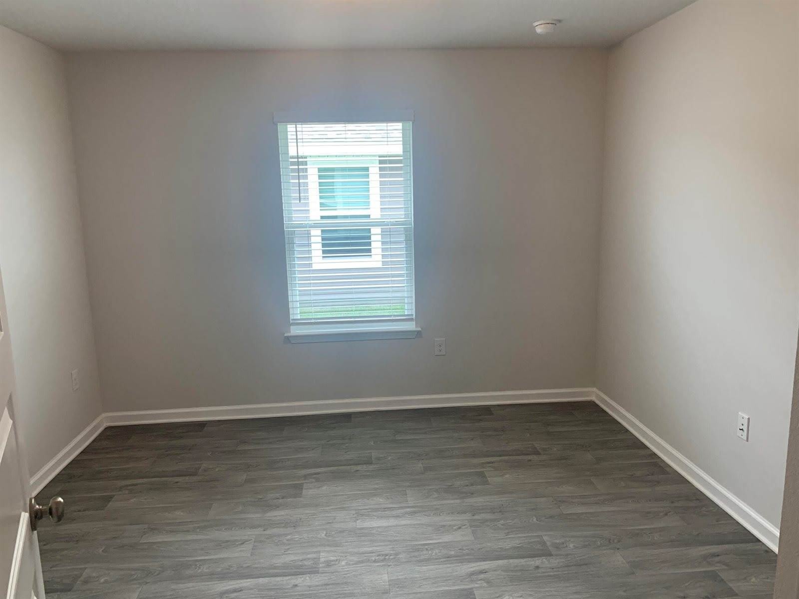 642 Earl Godwin Road – photo 4