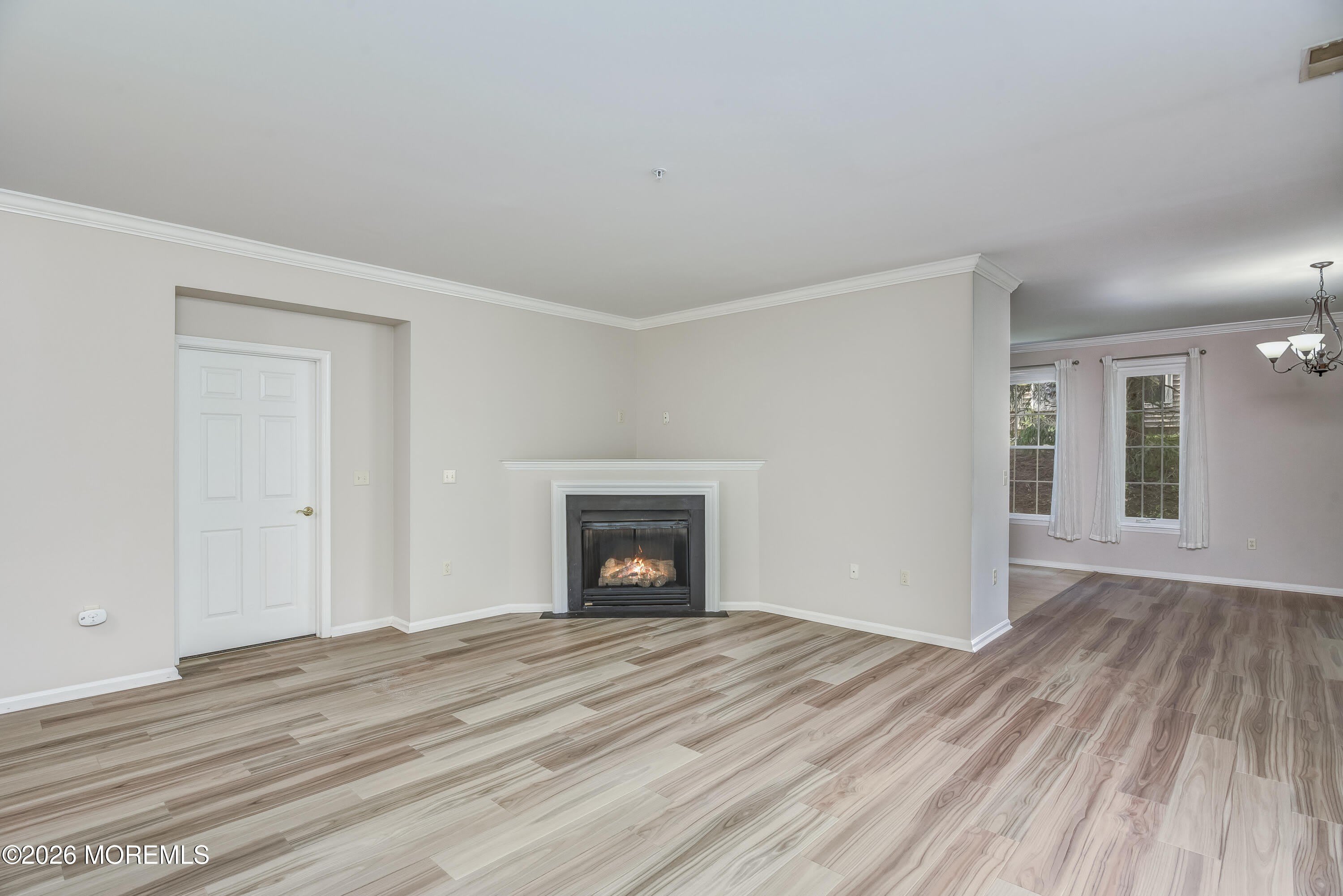 574 Saint Andrews Place – photo 5