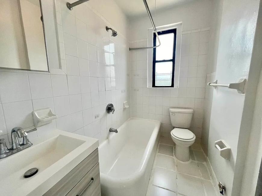 2080 Grand Concourse – photo 4