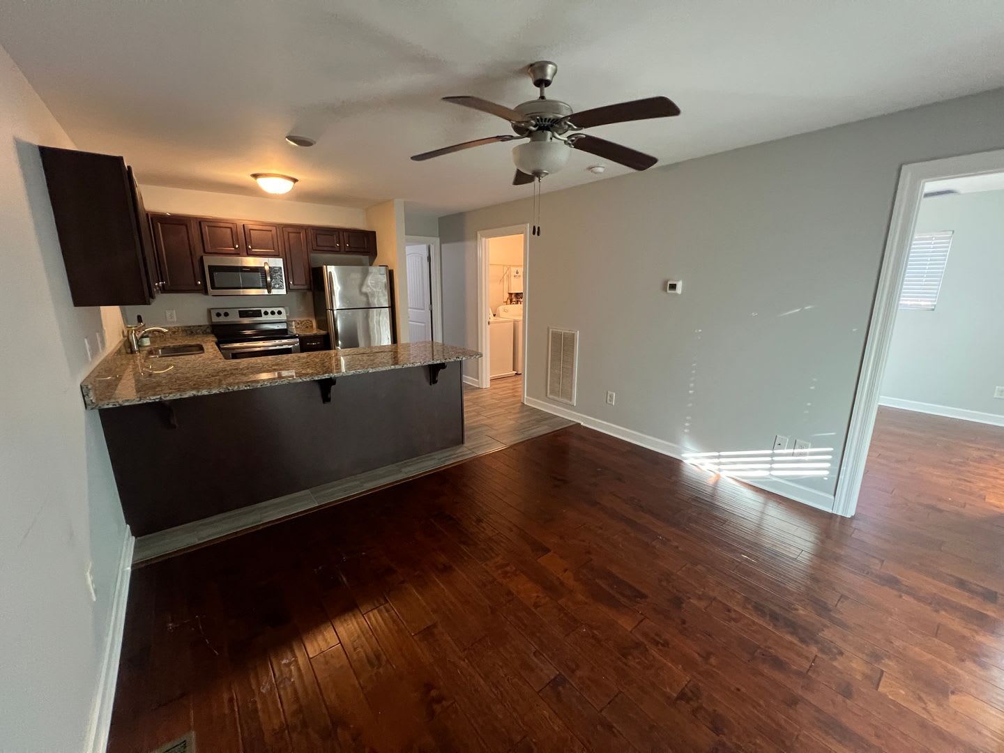 LIVE CLOSE TO MTSU CAMPUS!!! – photo 3
