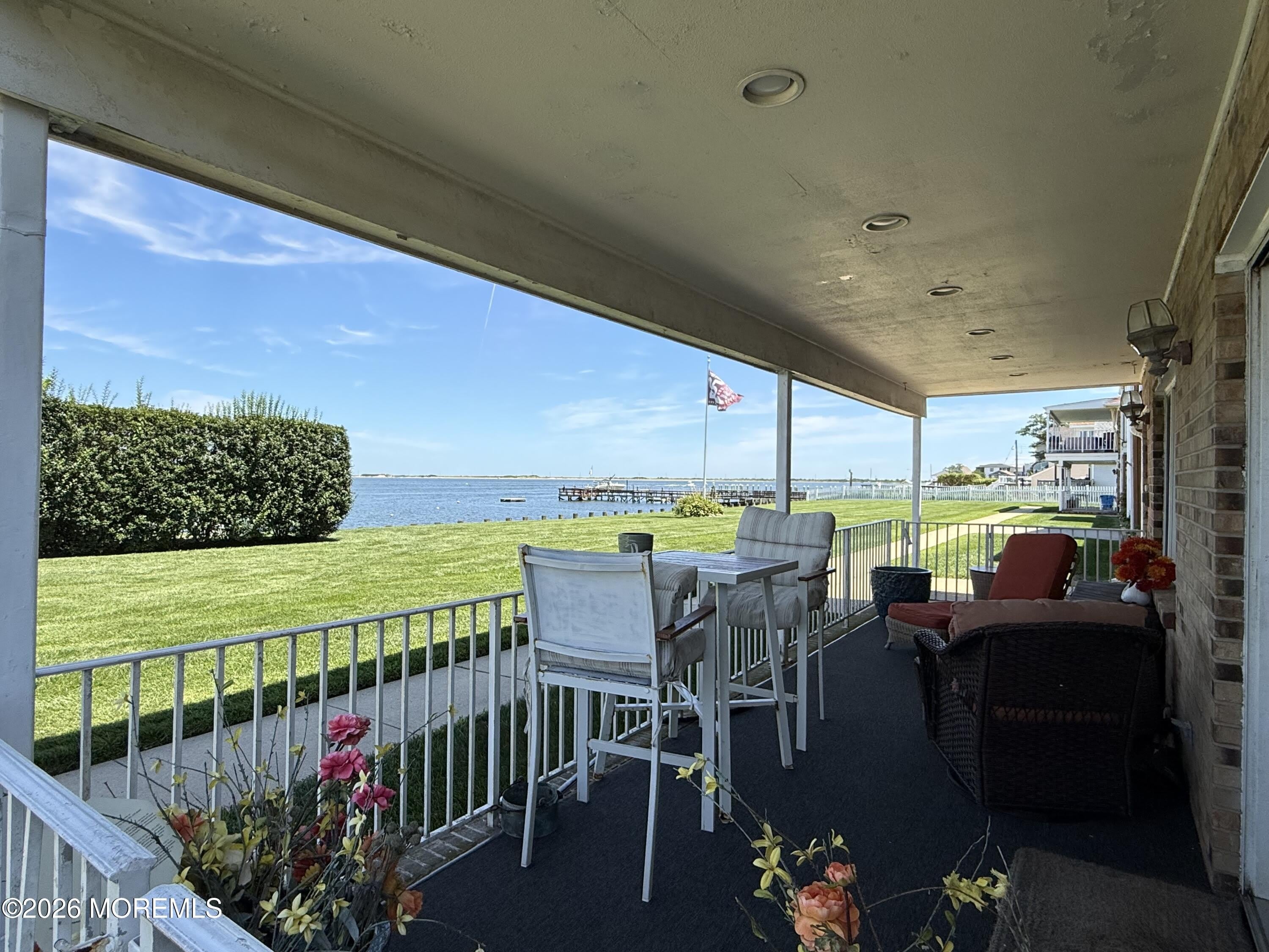 324 Shore Drive – photo 1