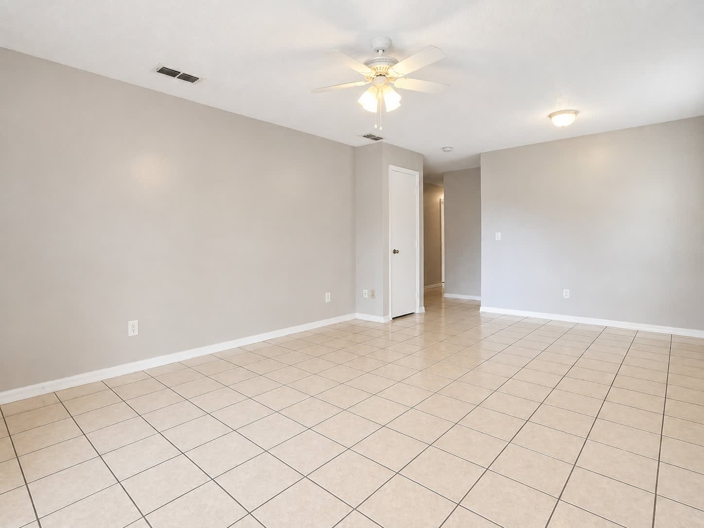 1423 Montana Ave – photo 4