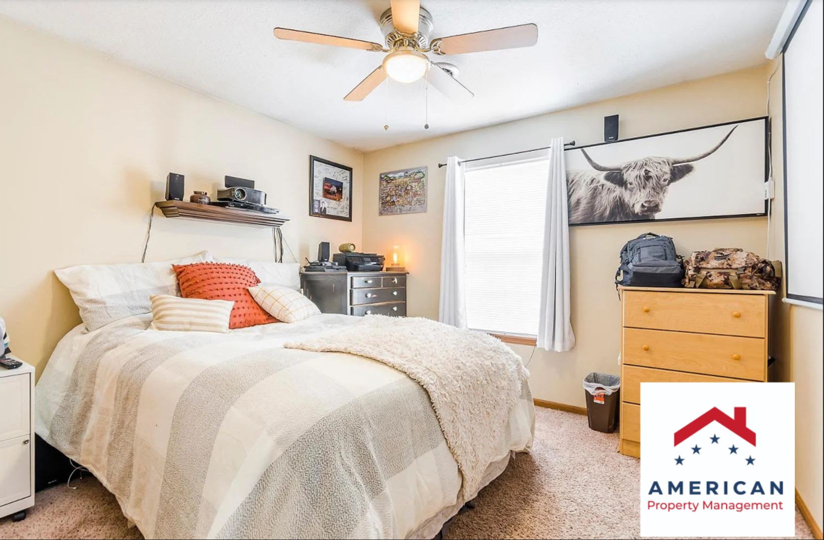Close To Fort Riley Blvd Top Level Over Under Duplex Pet Friendly Washer Dryer Included Available Now – photo 5