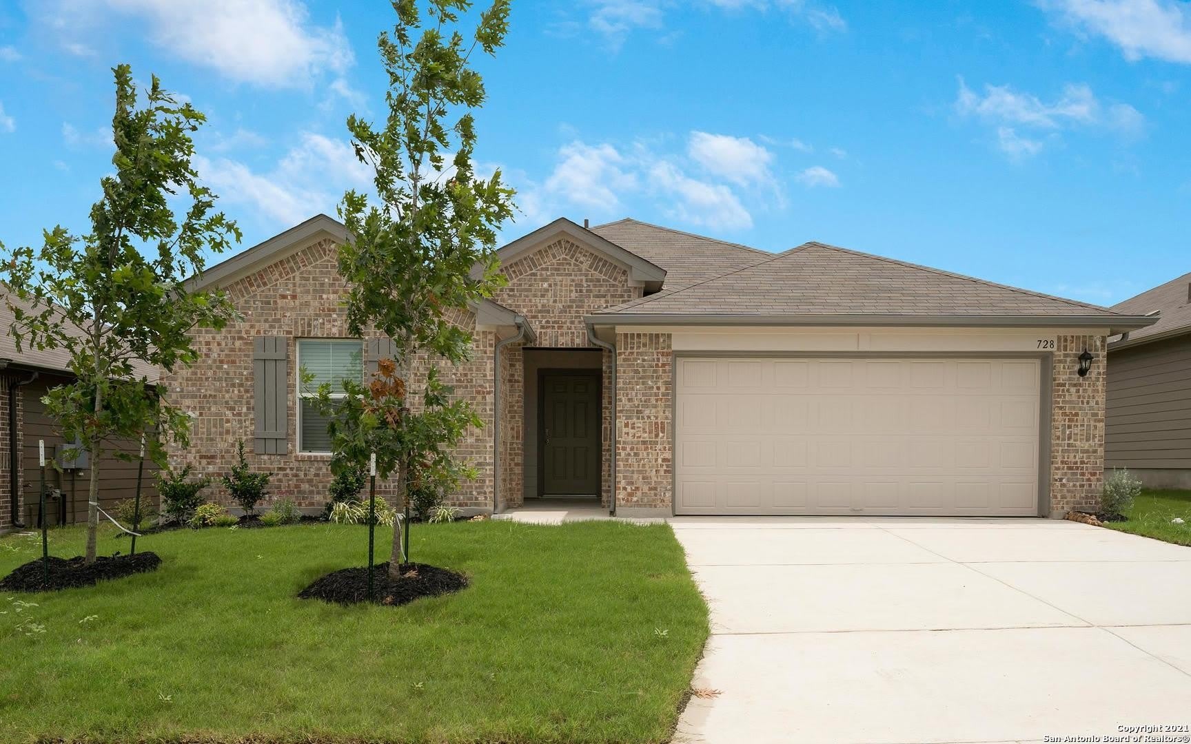 728 ARMADILLO DR – photo 2