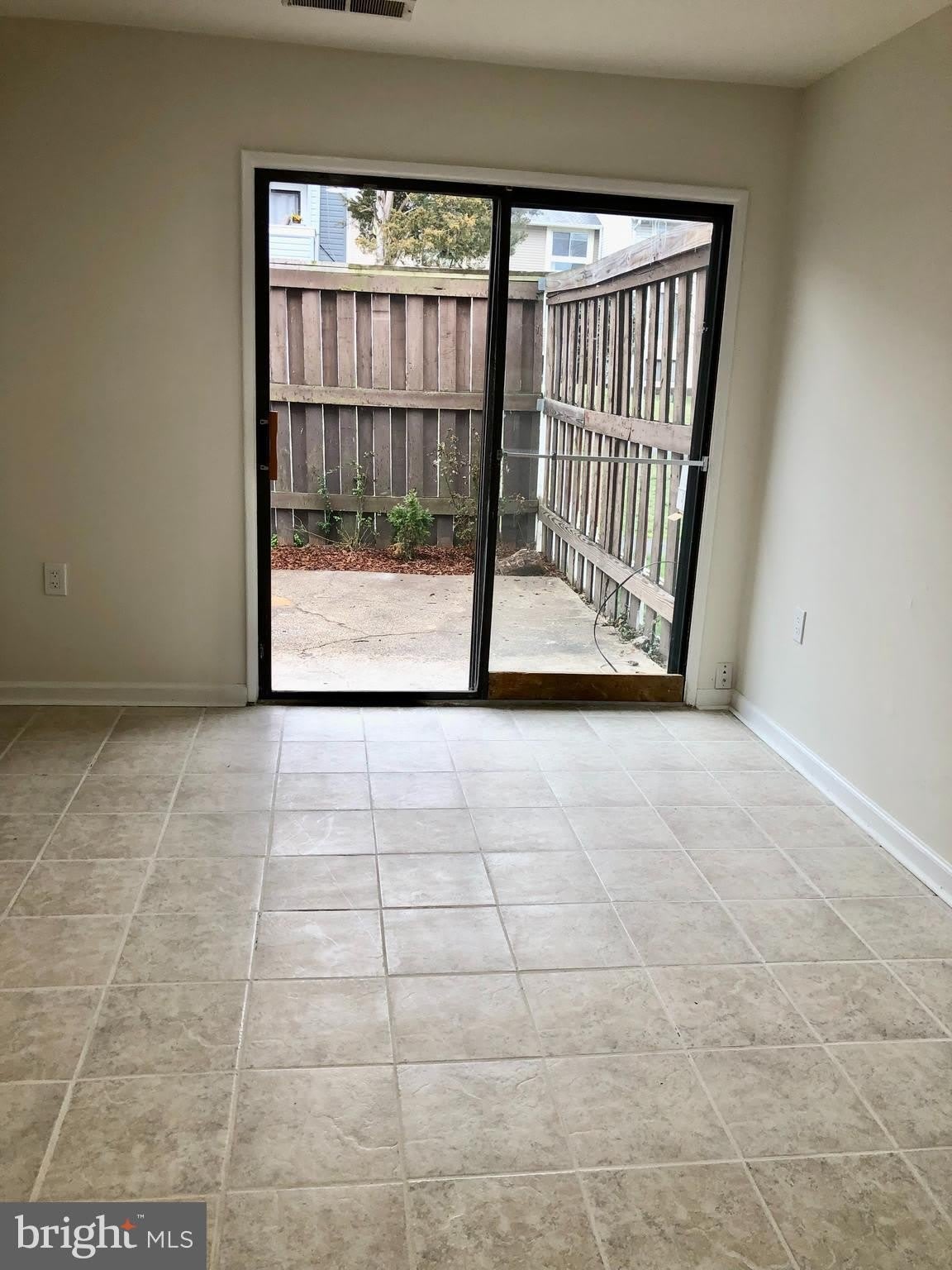 8612 VILLAGE Way – photo 2