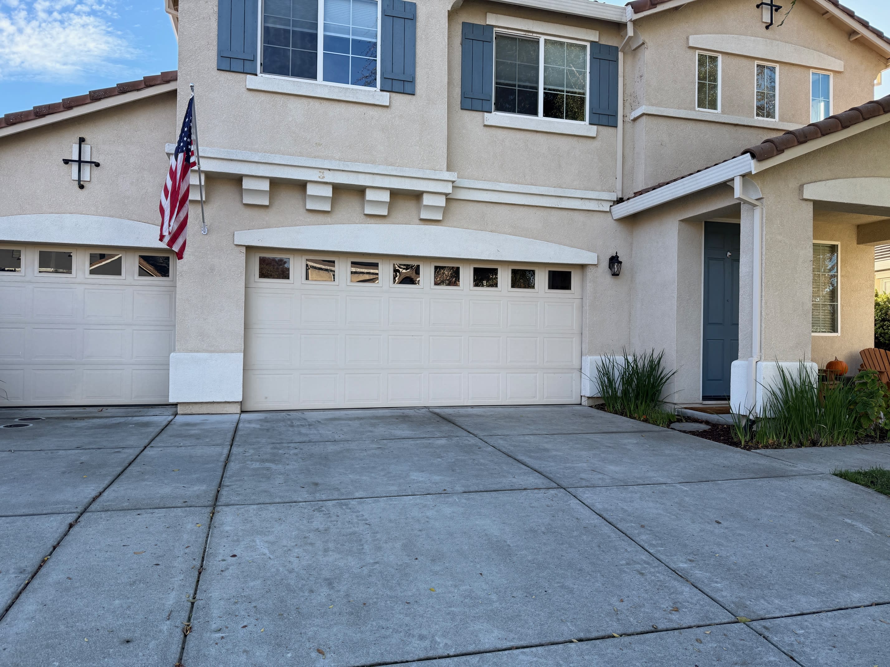 1261 Regent Circle – photo 2
