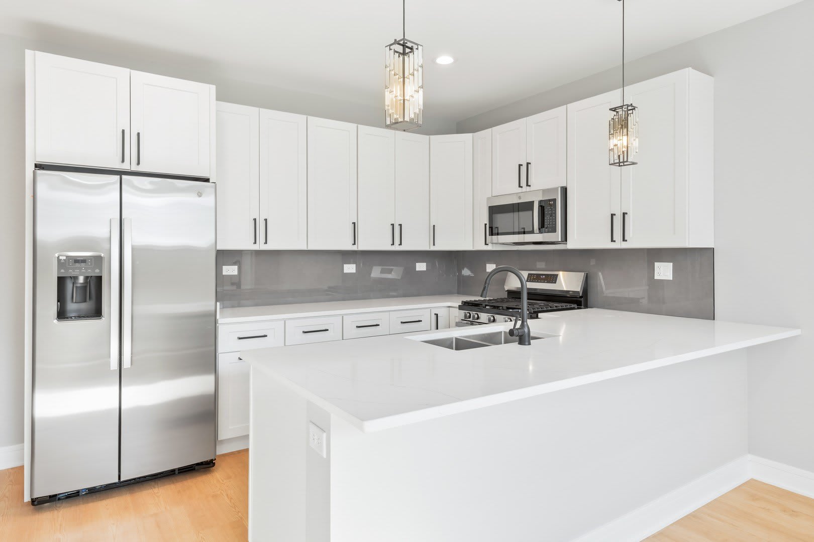 6639 S Langley Avenue – photo 3