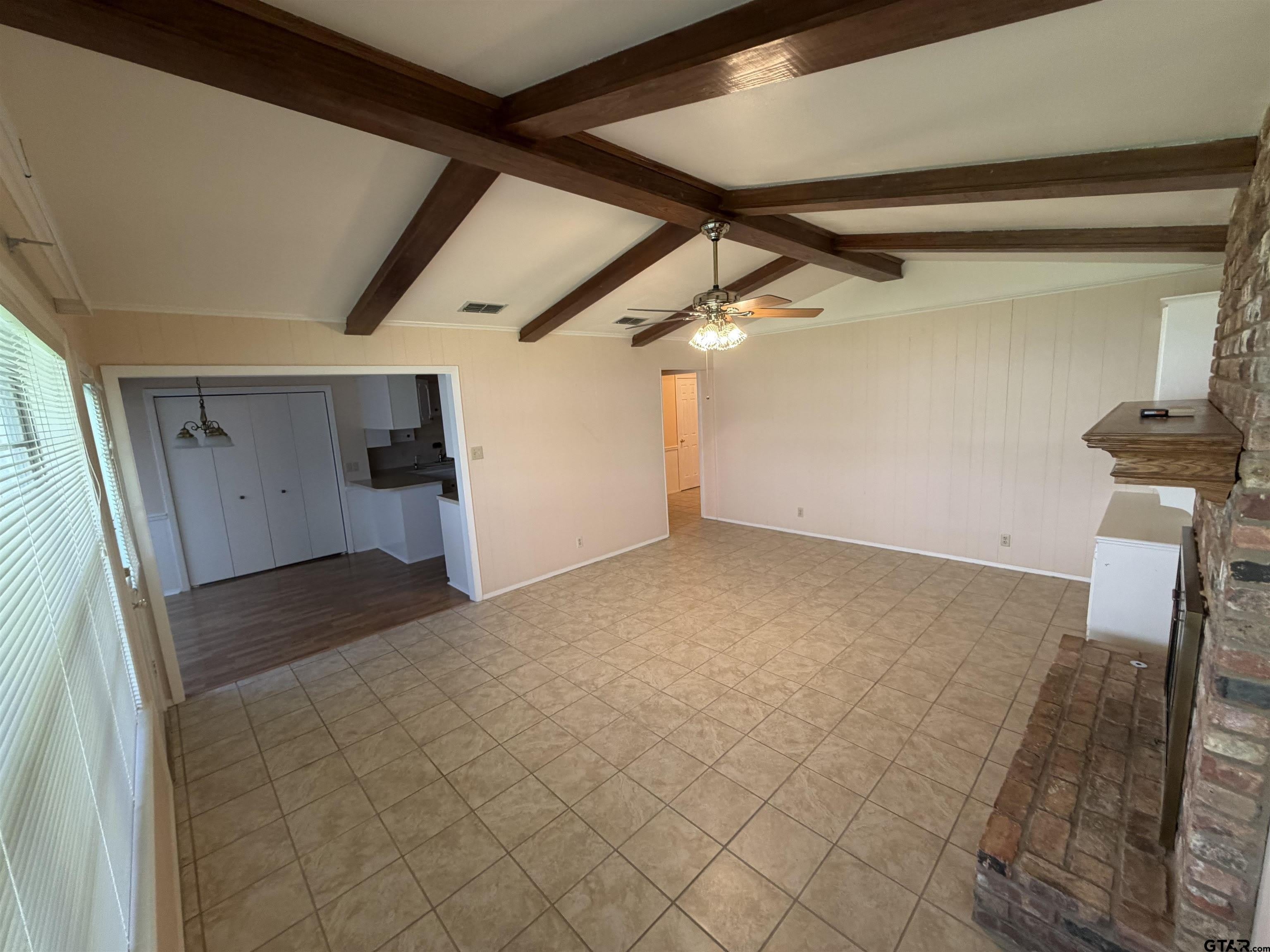 1311 Larkspur – photo 5