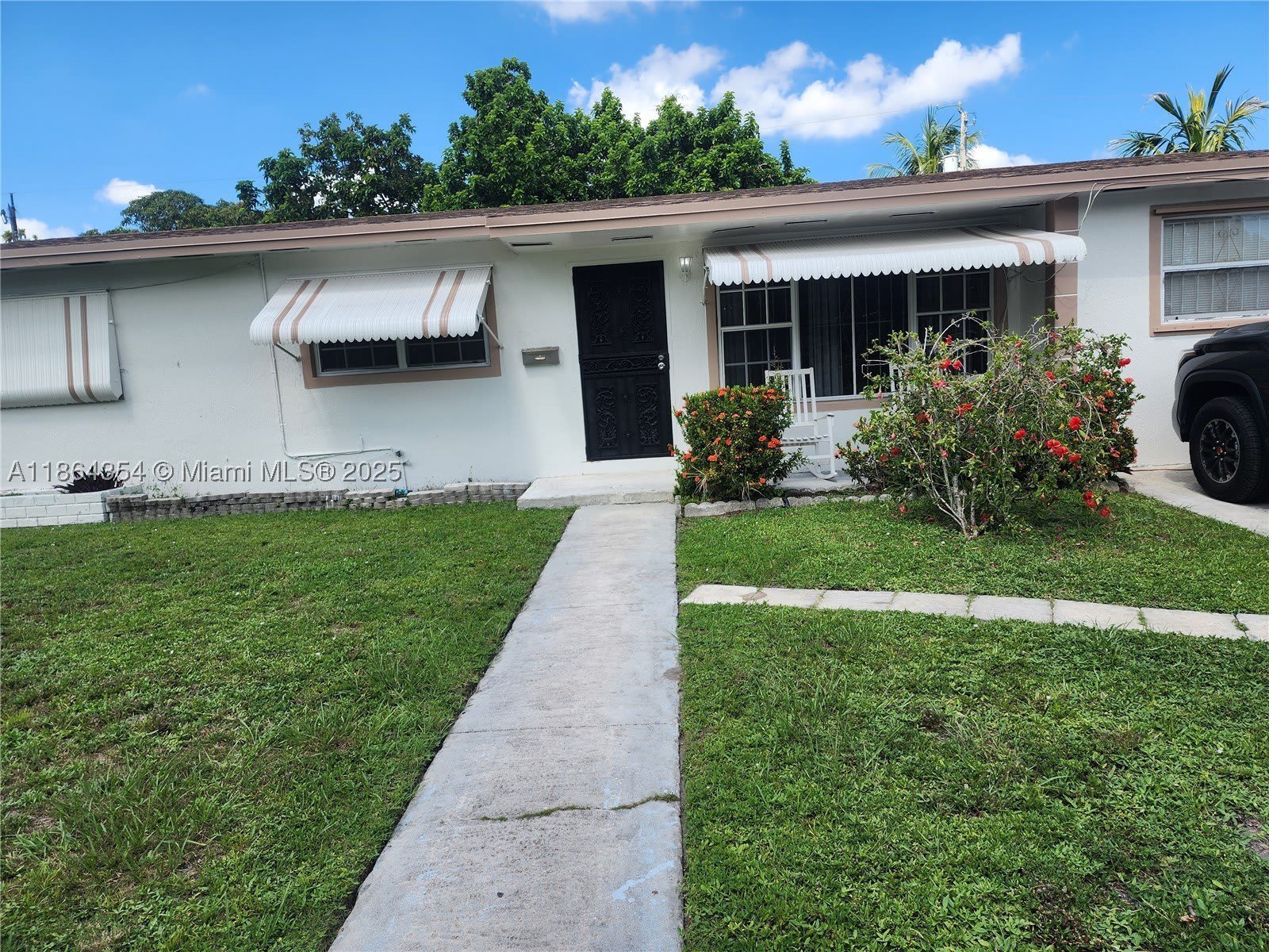 17200 NW 11th Ave – photo 2