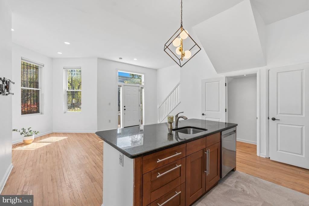 642 15TH Street NE – photo 5