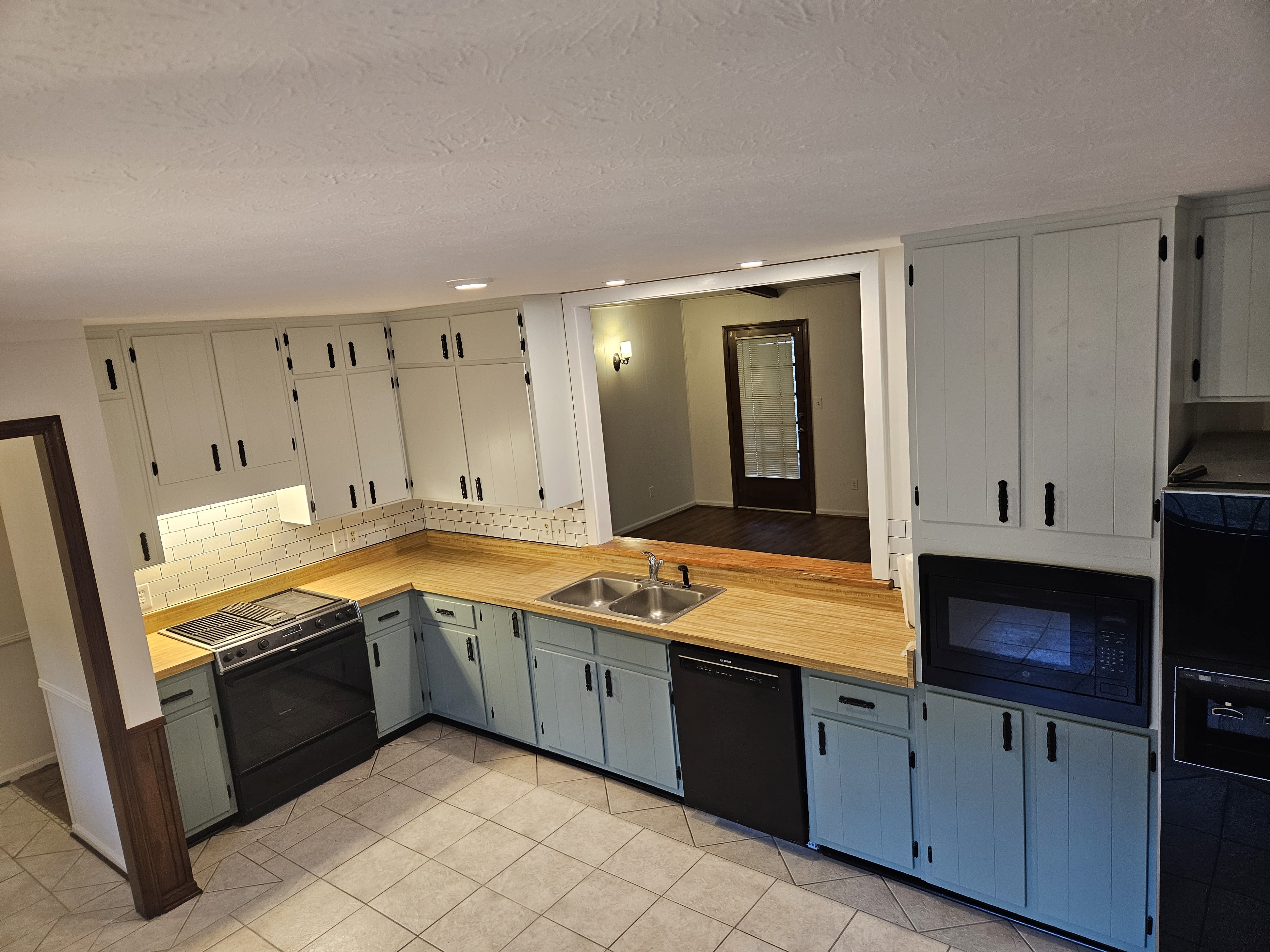 6973 Tom Roberts Rd – photo 2