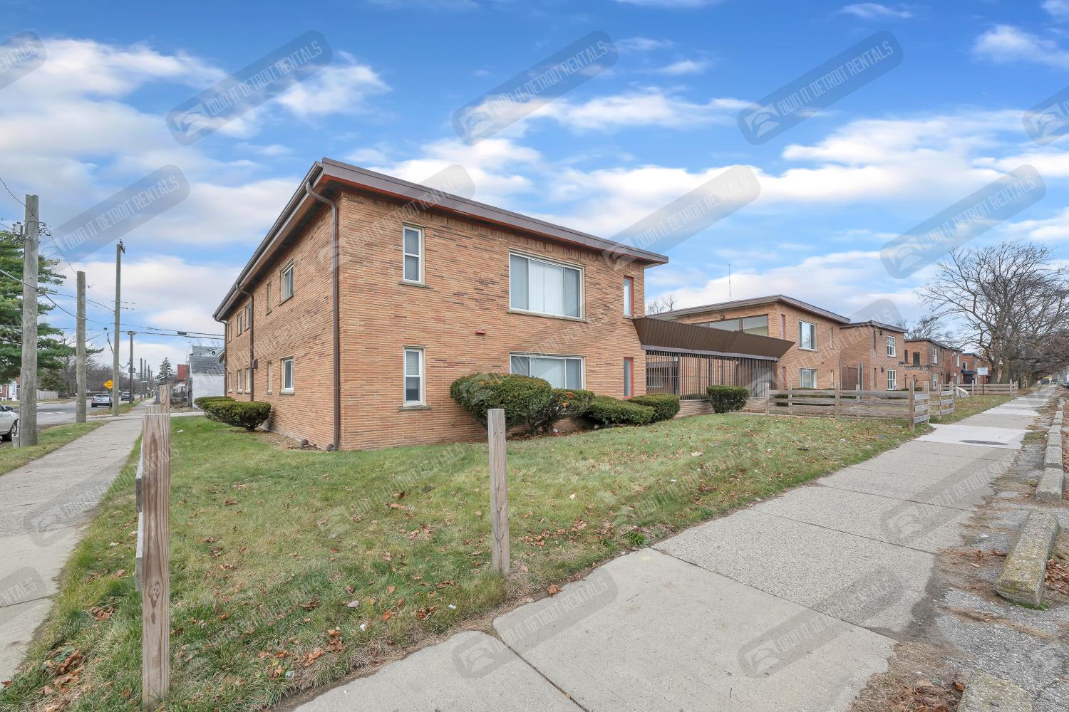 16705 Greenfield Rd Apt 6 – photo 2