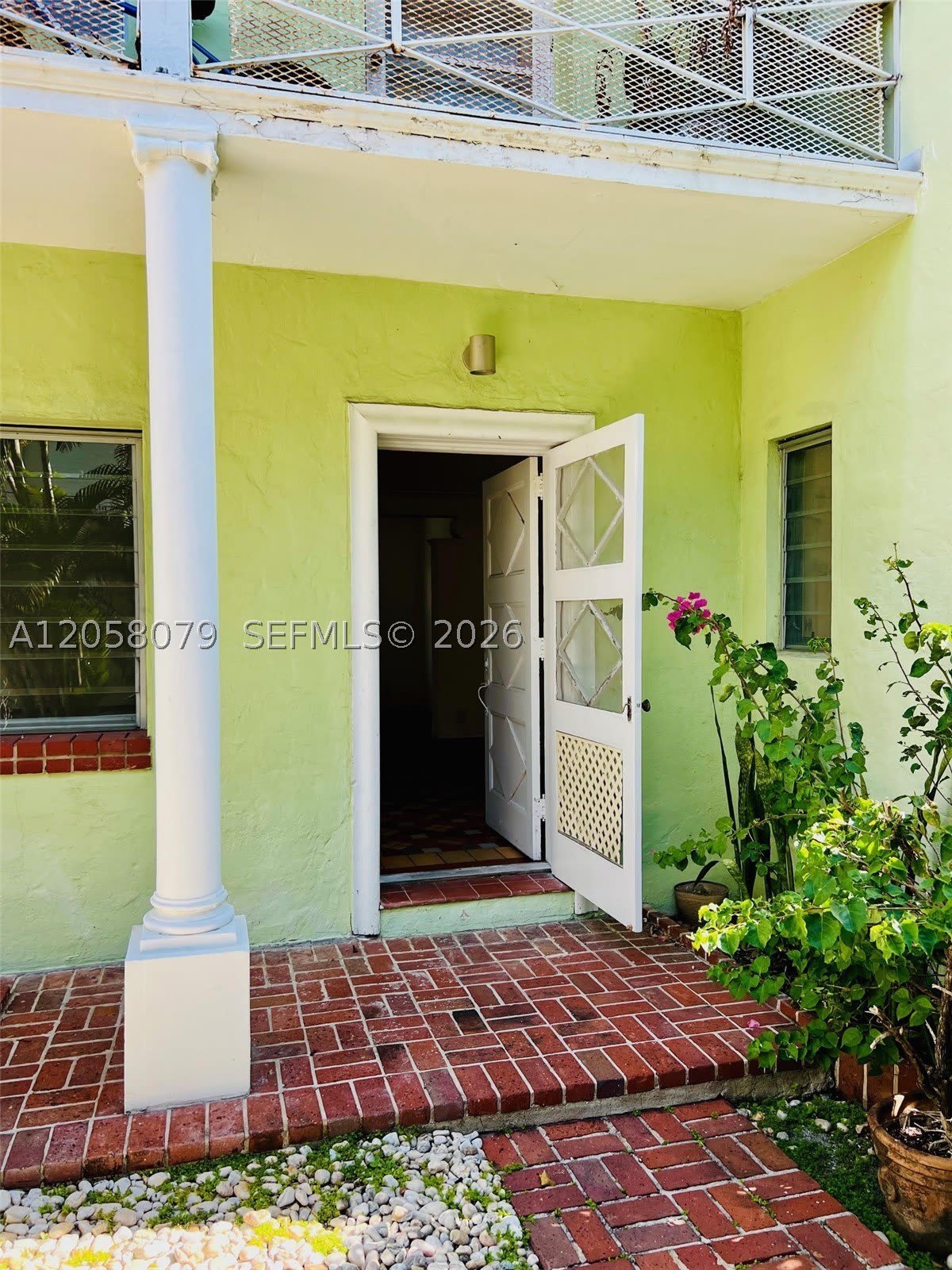 2830 Pine Tree Dr – photo 2