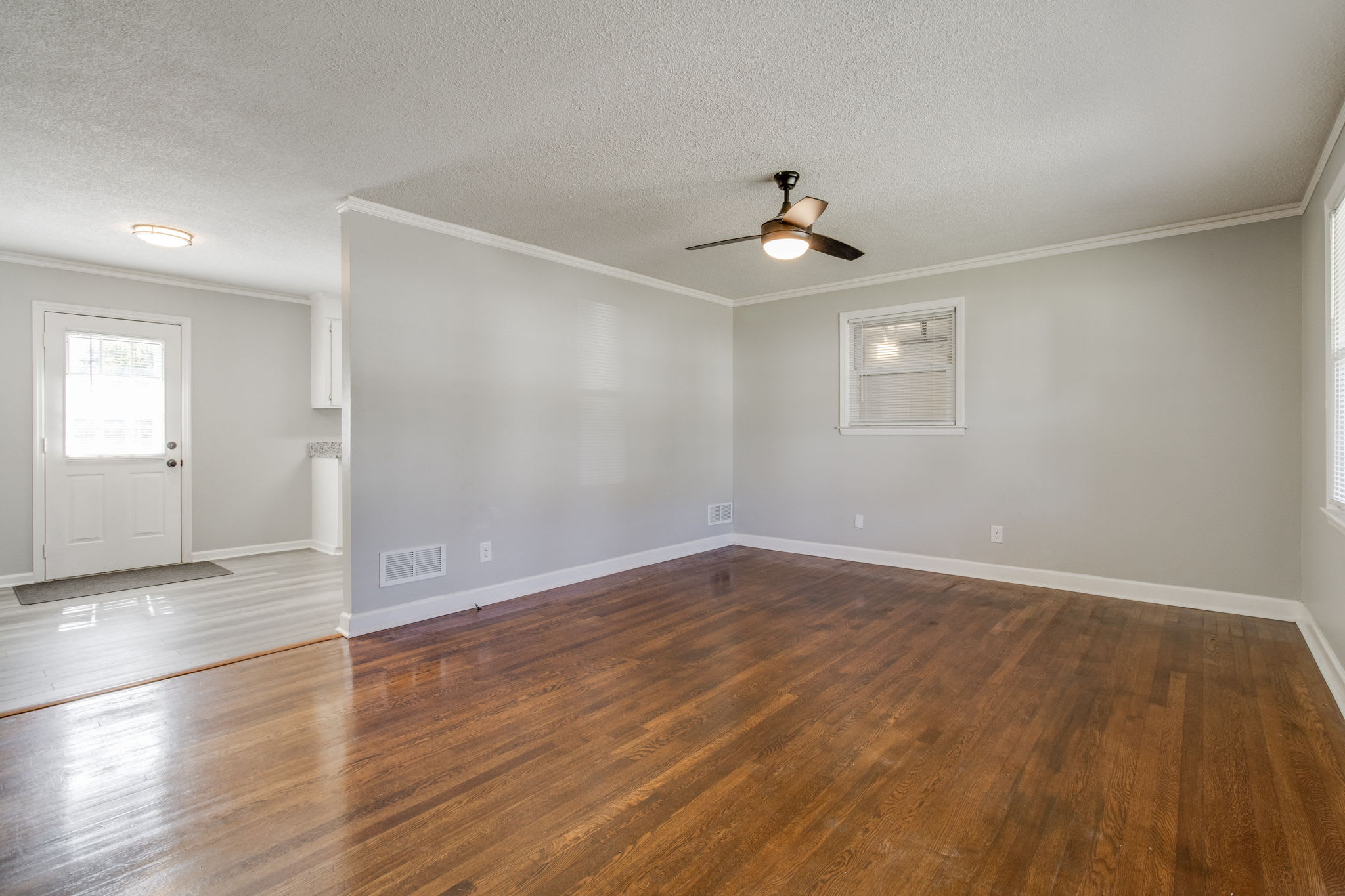 7712 Burdell Drive – photo 4