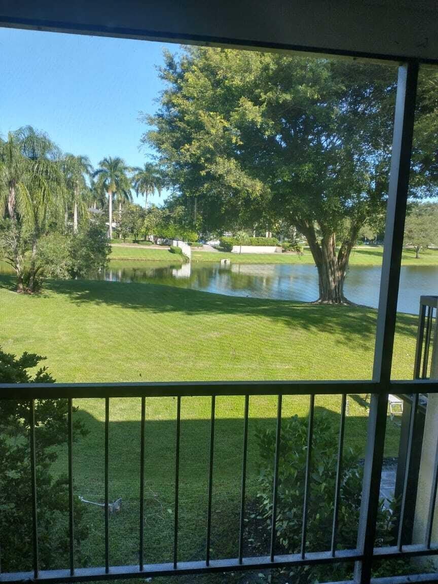 3205 Bridgewood Drive – photo 1
