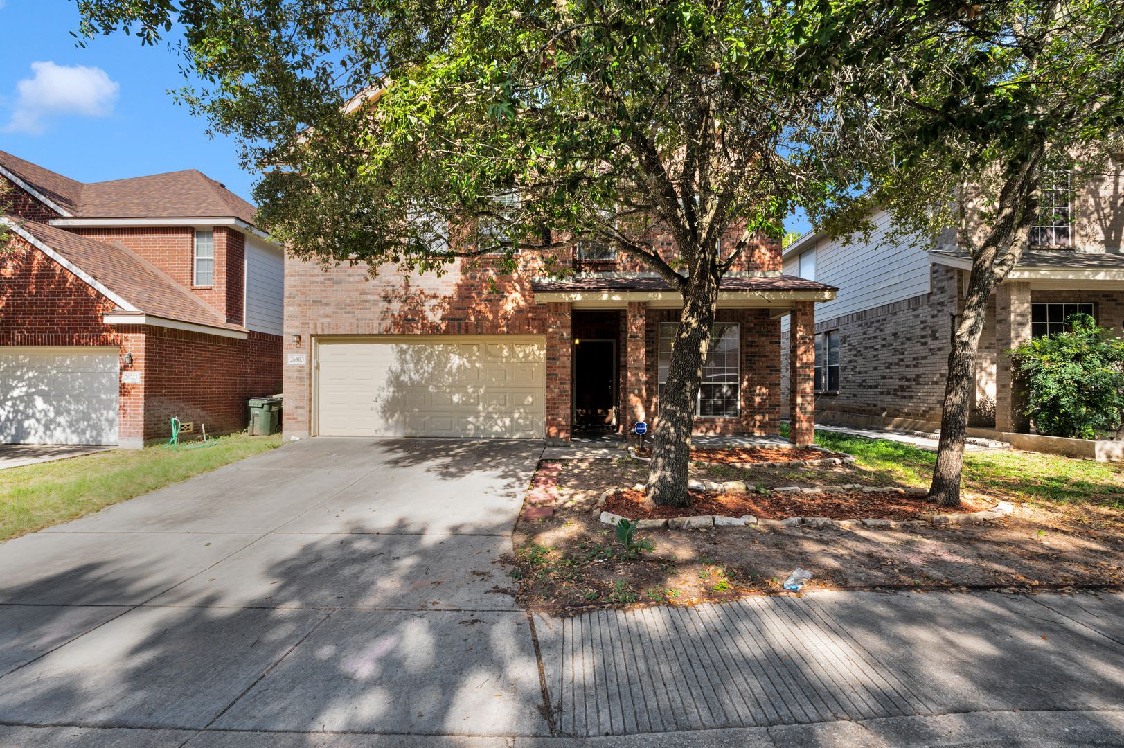 Spacious 5 Bedroom Beauty In Trinity Oaks With Community Perks – photo 1