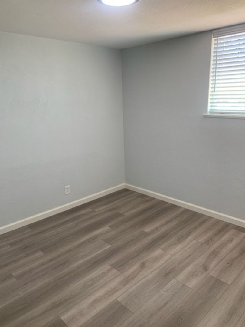 Beautifully Renovated 2 Bedroom In Aurora Near Stanley Marketplace Special – photo 3